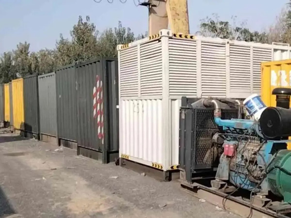 益阳200KW柴油发电机机组每小时油耗是多少？